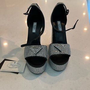 Great shoes!! Too high for me!!